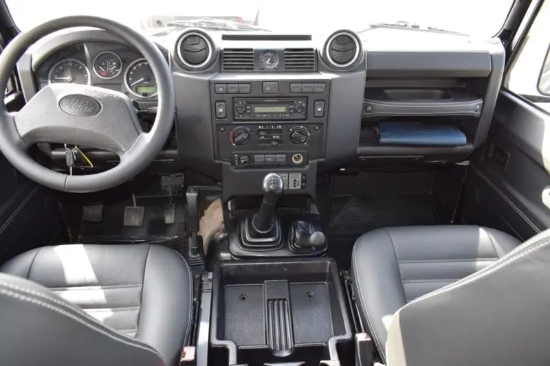 Land Rover Defender usata a Cuneo (12)