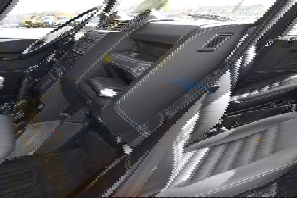 Land Rover Defender usata a Cuneo (13)