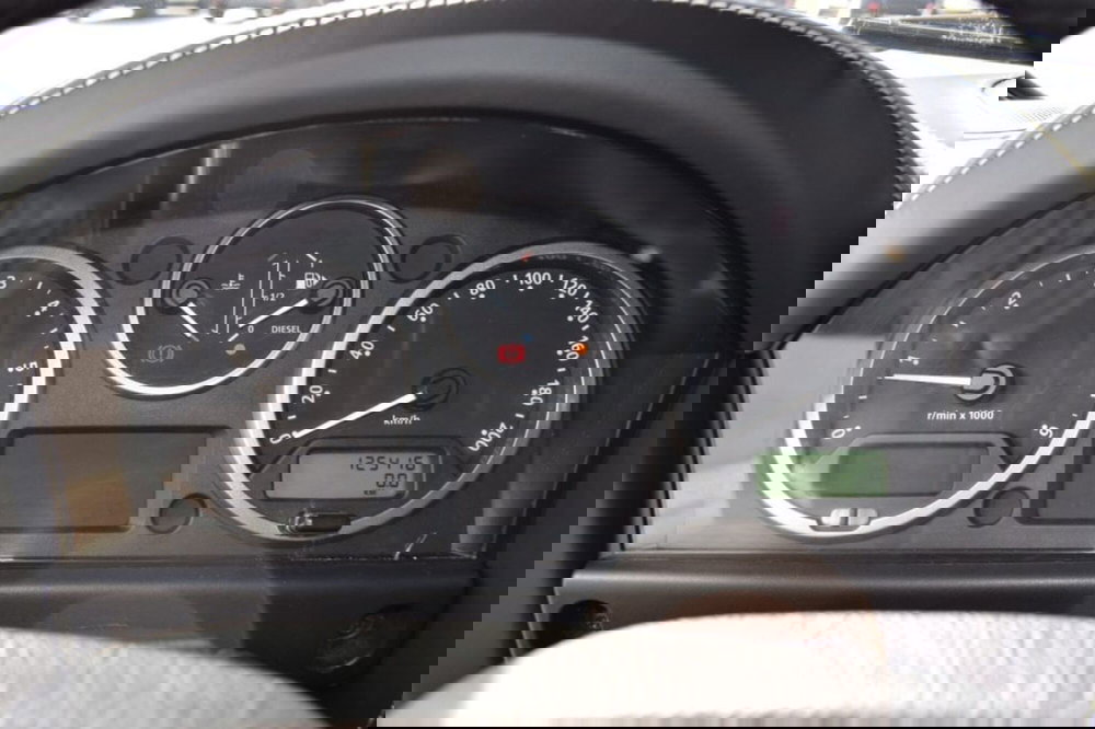 Land Rover Defender usata a Cuneo (17)