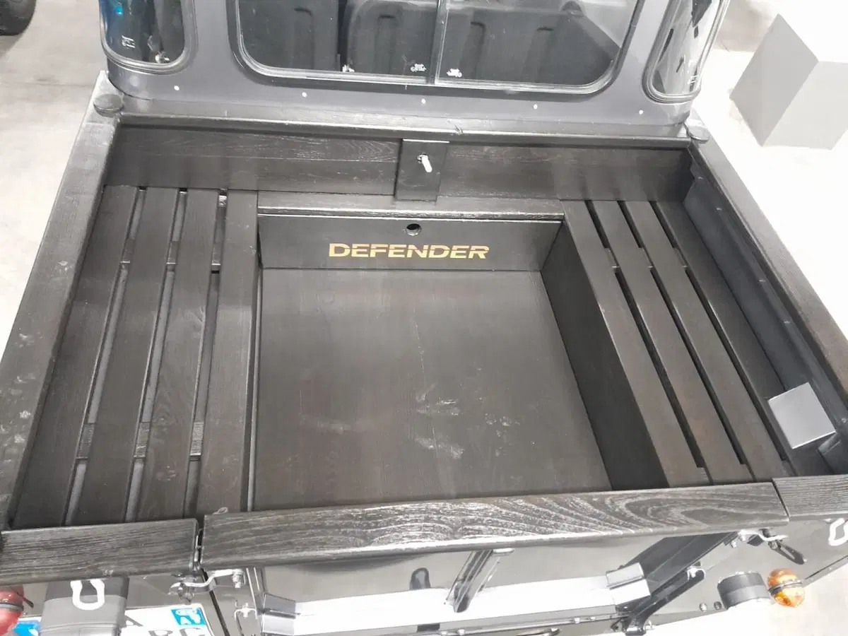 Land Rover Defender usata a Cuneo (9)