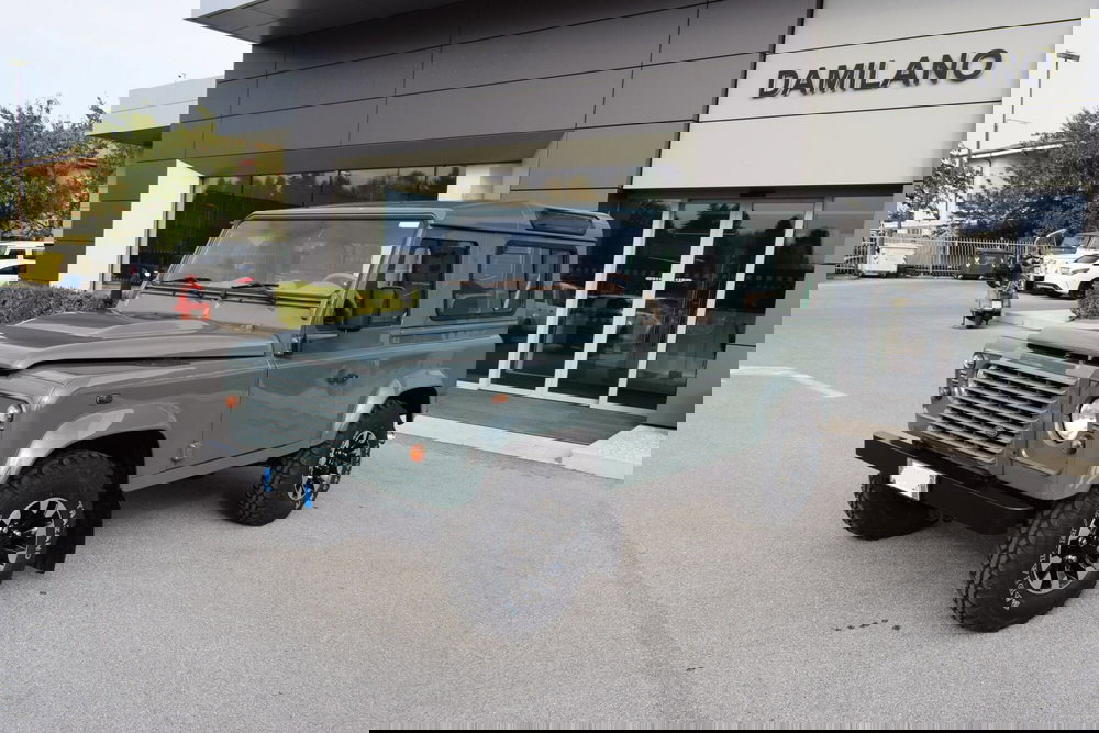 Land Rover Defender usata a Cuneo