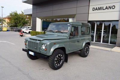 Land Rover Defender 90 2.2 TD4 Station Wagon N1 del 2014 usata a Cuneo