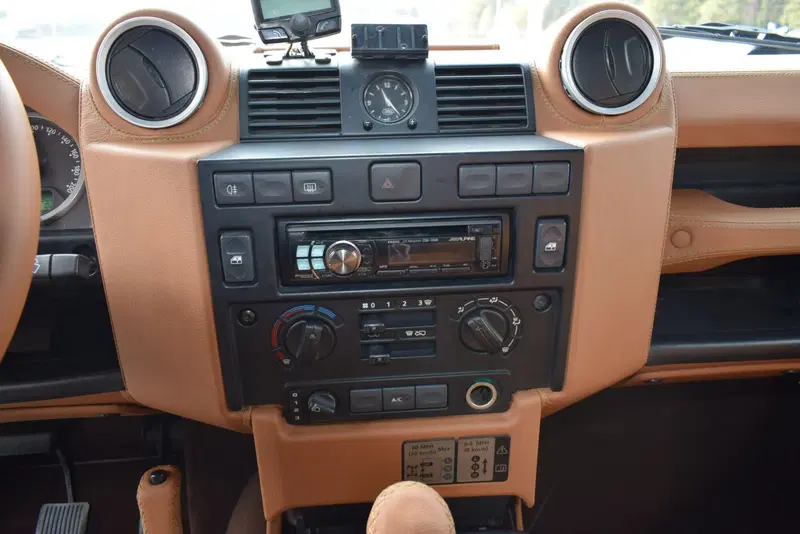 Land Rover Defender usata a Cuneo (12)