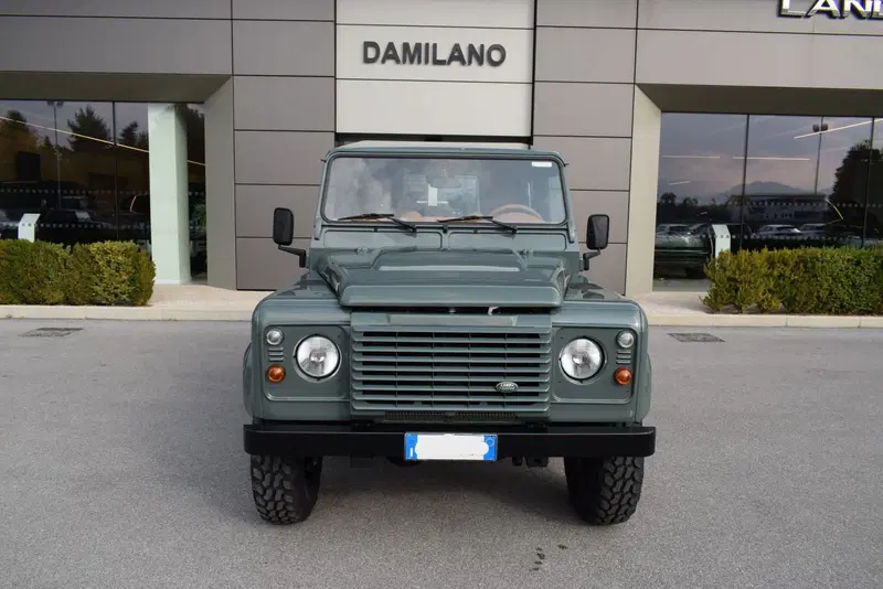 Land Rover Defender usata a Cuneo (2)