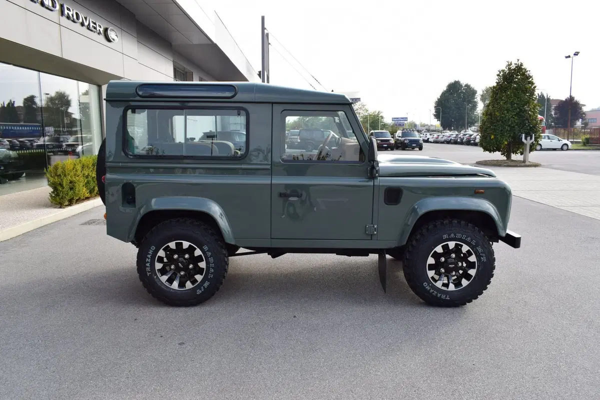 Land Rover Defender usata a Cuneo (5)