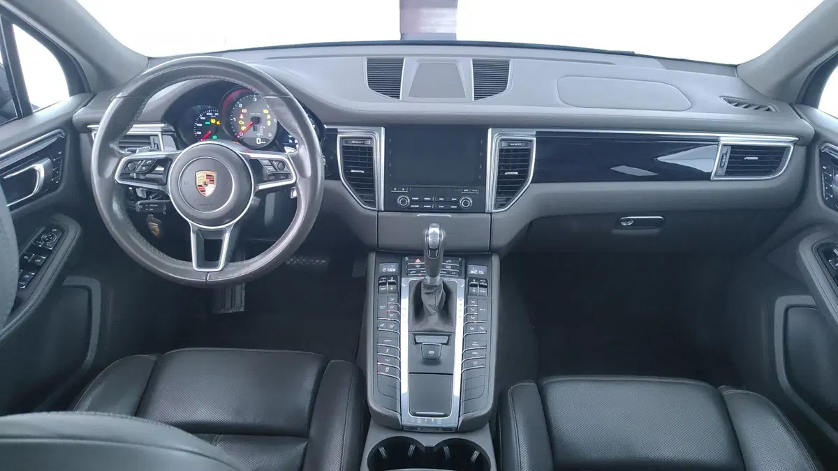 Porsche Macan usata a Perugia (13)
