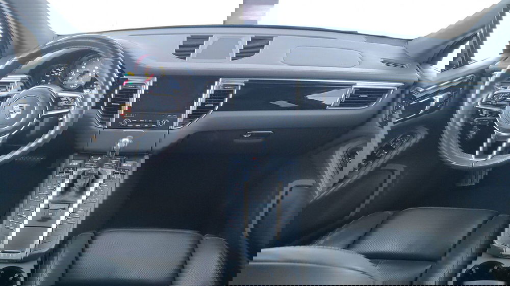 Porsche Macan usata a Perugia (13)