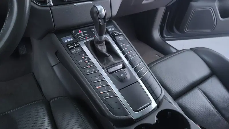 Porsche Macan usata a Perugia (14)