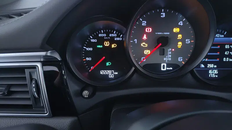 Porsche Macan usata a Perugia (16)