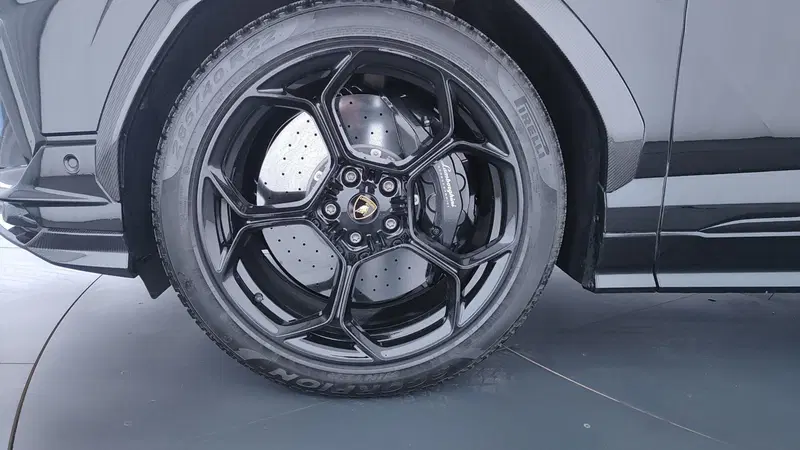 Lamborghini Urus usata a Perugia (9)
