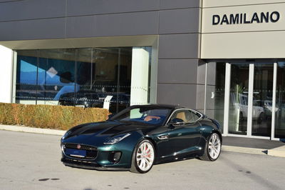 Jaguar F-Type Coup&eacute; 2.0 aut. Coup&eacute; R-Dynamic Black del 2019 usata a Cuneo