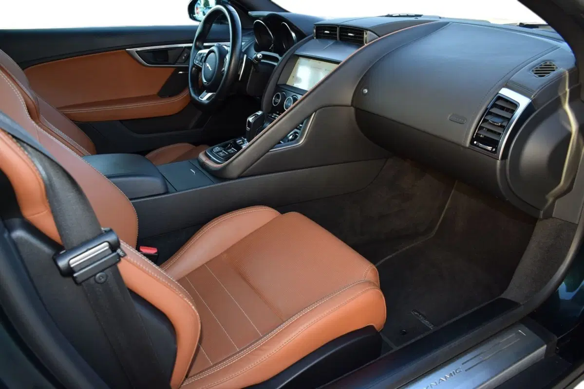 Jaguar F-Type Coupé usata a Cuneo (10)