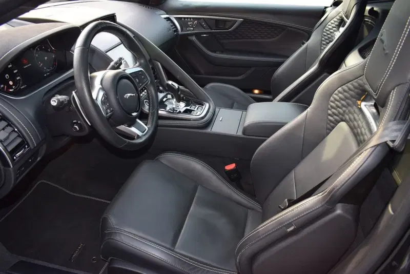 Jaguar F-Type Coupé usata a Cuneo (9)