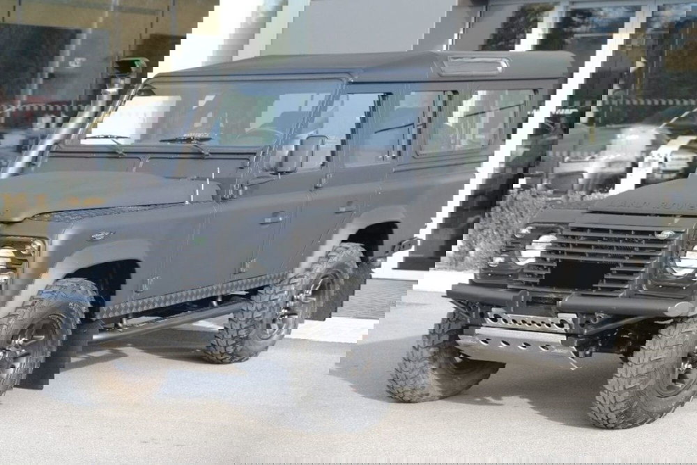 Land Rover Defender usata a Cuneo