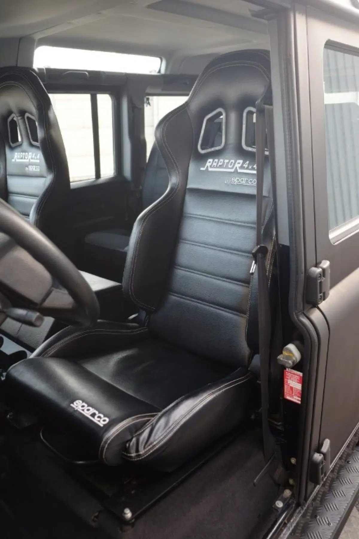 Land Rover Defender usata a Cuneo (11)