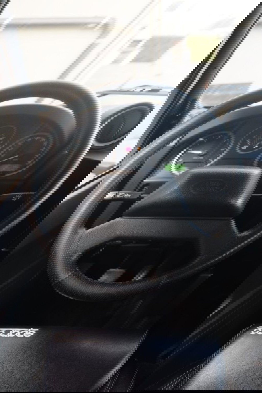 Land Rover Defender usata a Cuneo (16)