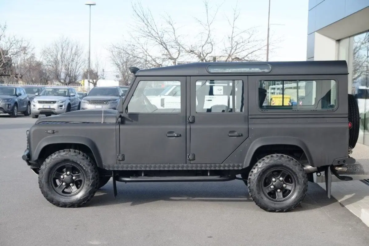 Land Rover Defender usata a Cuneo (2)
