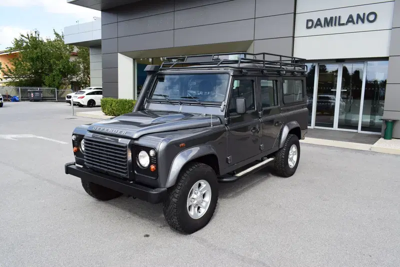 Land Rover Defender usata a Cuneo