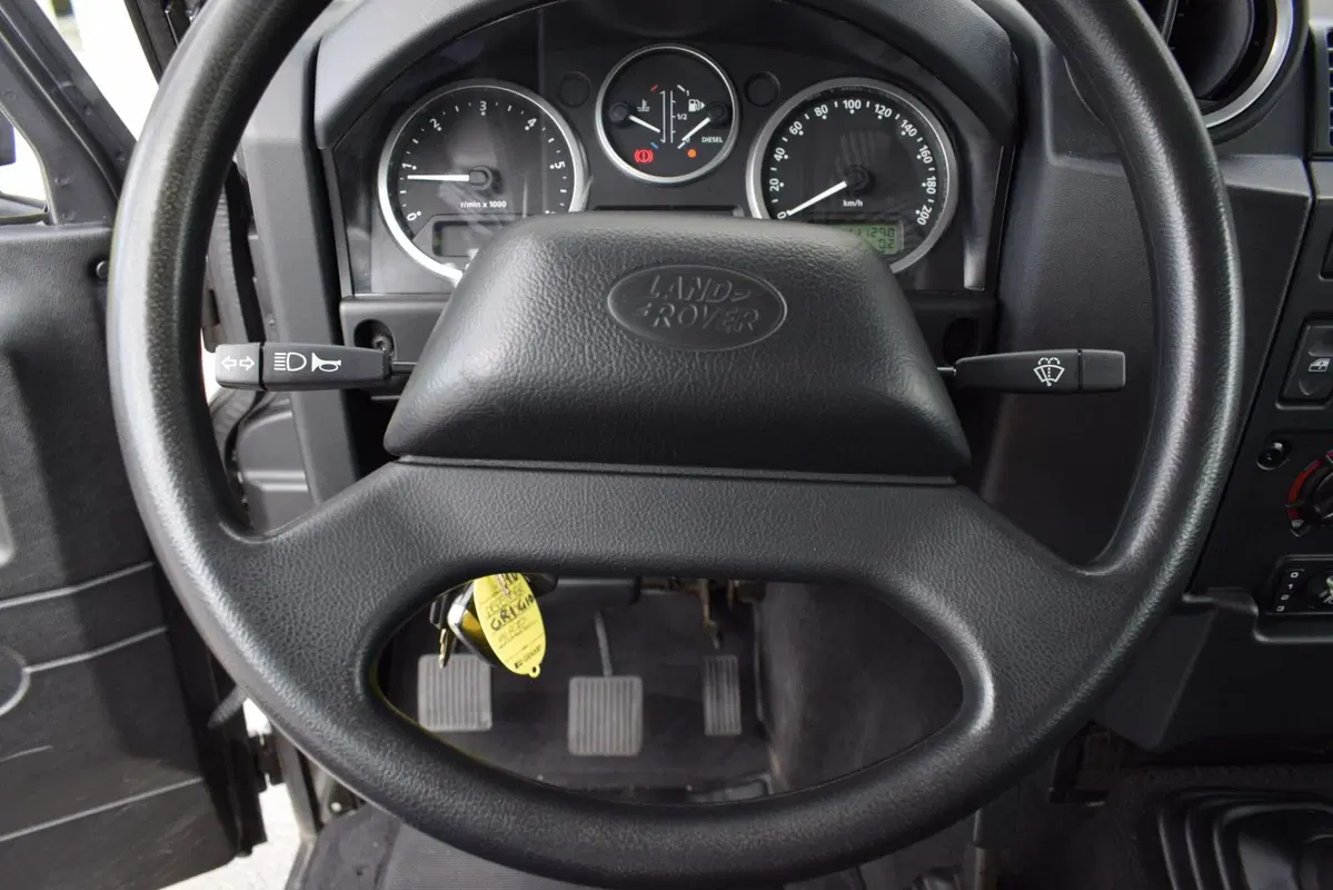 Land Rover Defender usata a Cuneo (10)