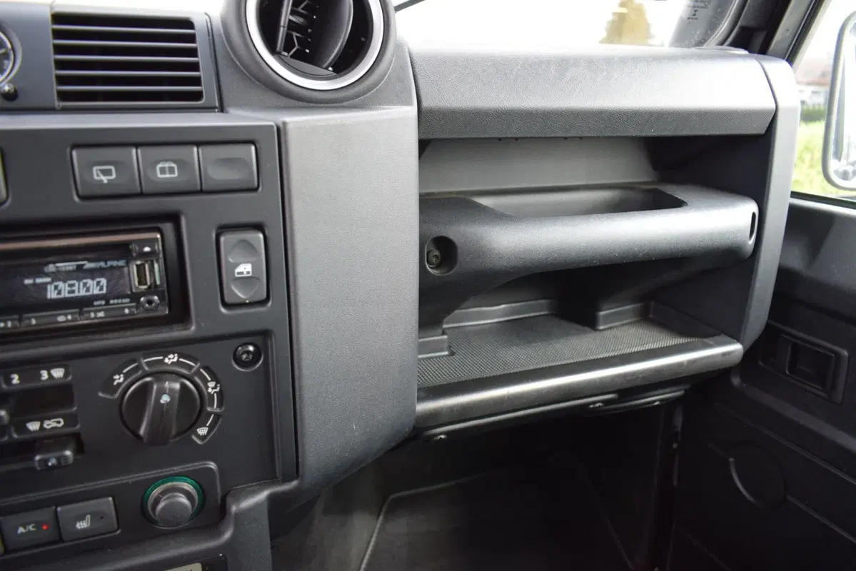 Land Rover Defender usata a Cuneo (12)