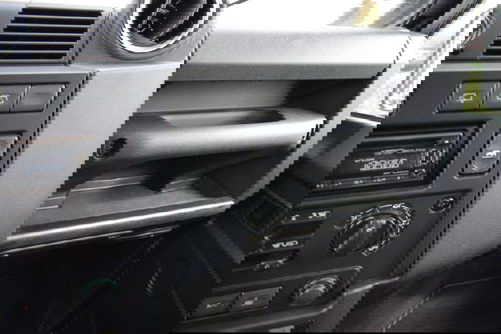 Land Rover Defender usata a Cuneo (12)