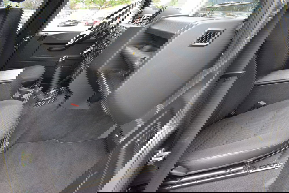 Land Rover Defender usata a Cuneo (17)