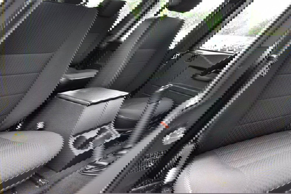 Land Rover Defender usata a Cuneo (18)