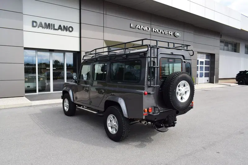 Land Rover Defender usata a Cuneo (6)