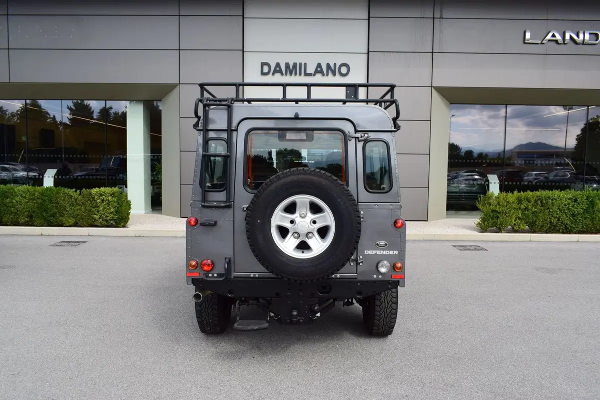 Land Rover Defender usata a Cuneo (7)