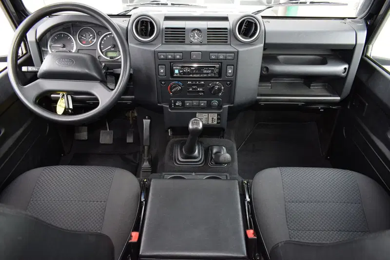 Land Rover Defender usata a Cuneo (9)