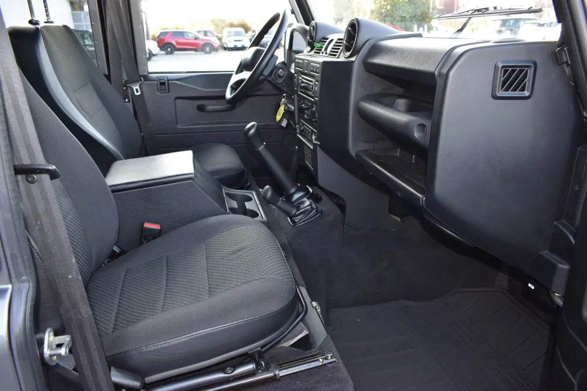 Land Rover Defender usata a Cuneo (11)