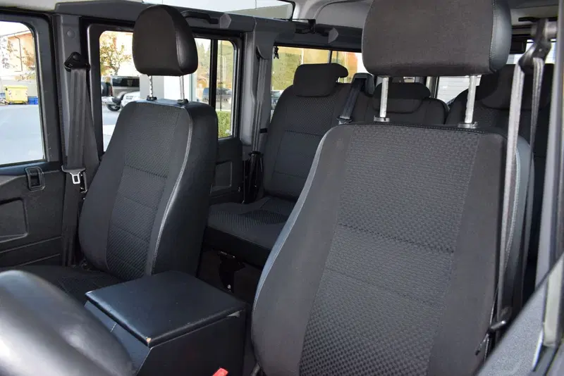 Land Rover Defender usata a Cuneo (17)