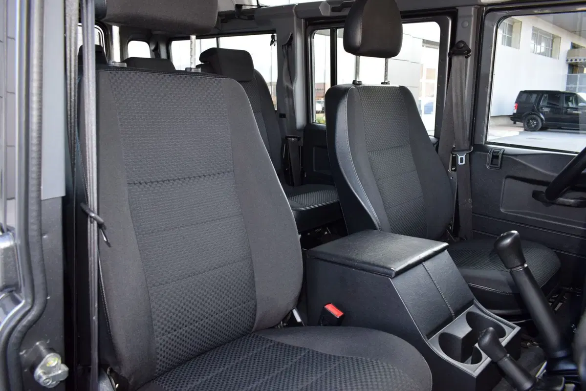 Land Rover Defender usata a Cuneo (18)