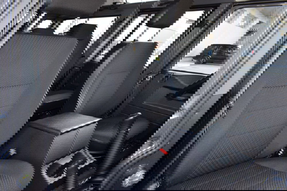 Land Rover Defender usata a Cuneo (18)