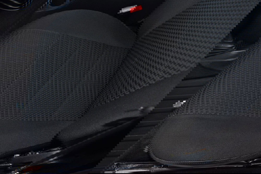 Land Rover Defender usata a Cuneo (20)