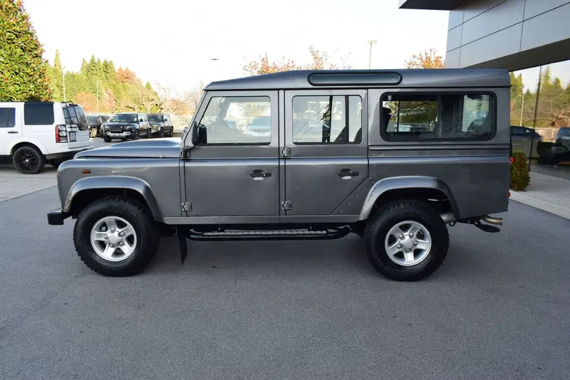 Land Rover Defender usata a Cuneo (4)