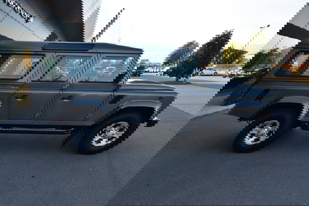 Land Rover Defender usata a Cuneo (5)