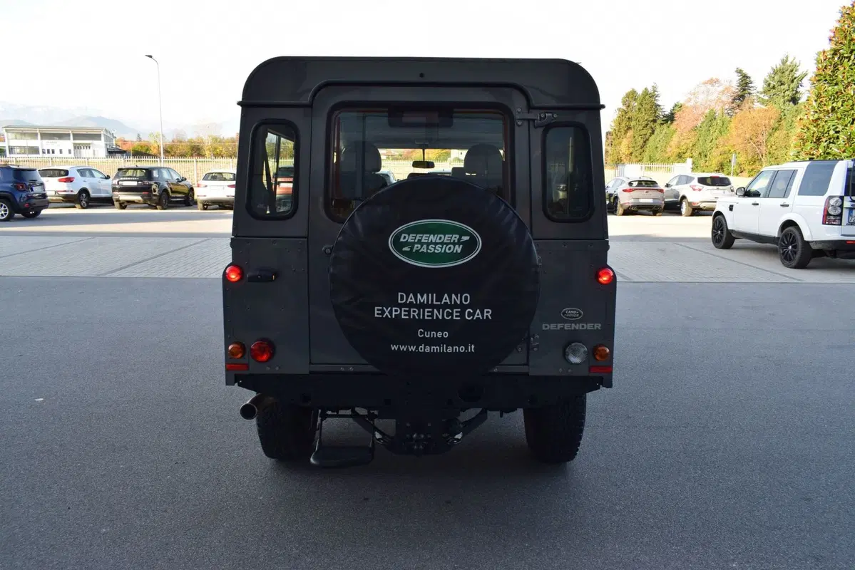 Land Rover Defender usata a Cuneo (7)