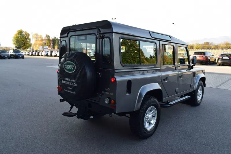 Land Rover Defender usata a Cuneo (8)
