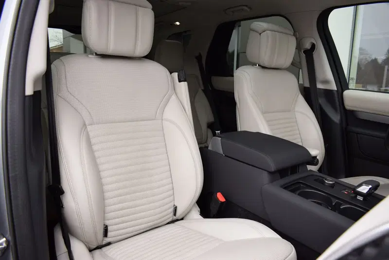 Land Rover Discovery usata a Cuneo (19)