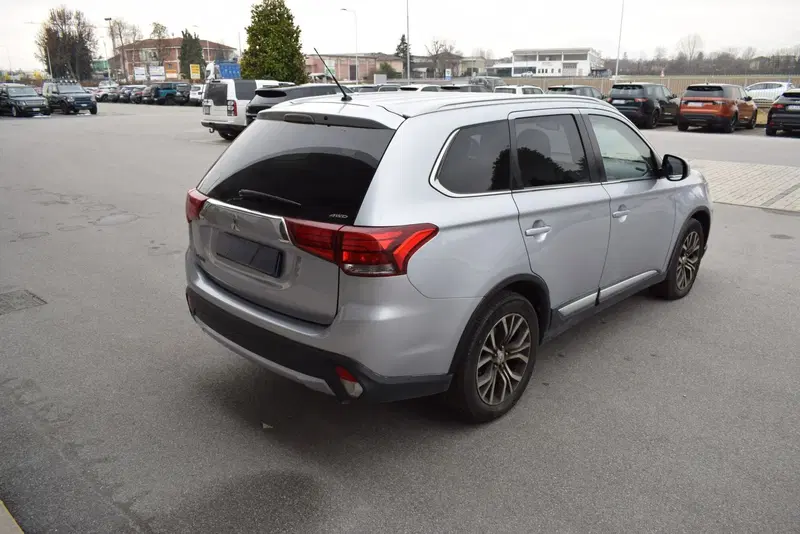 Mitsubishi Outlander usata a Cuneo (7)