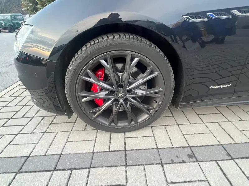 Maserati Ghibli usata a Cuneo (10)