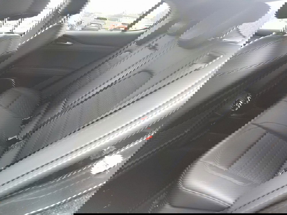 Alfa Romeo Stelvio usata a Cuneo (19)