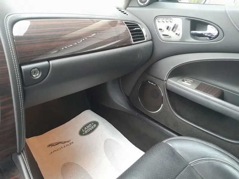 Jaguar XK usata a Cuneo (19)