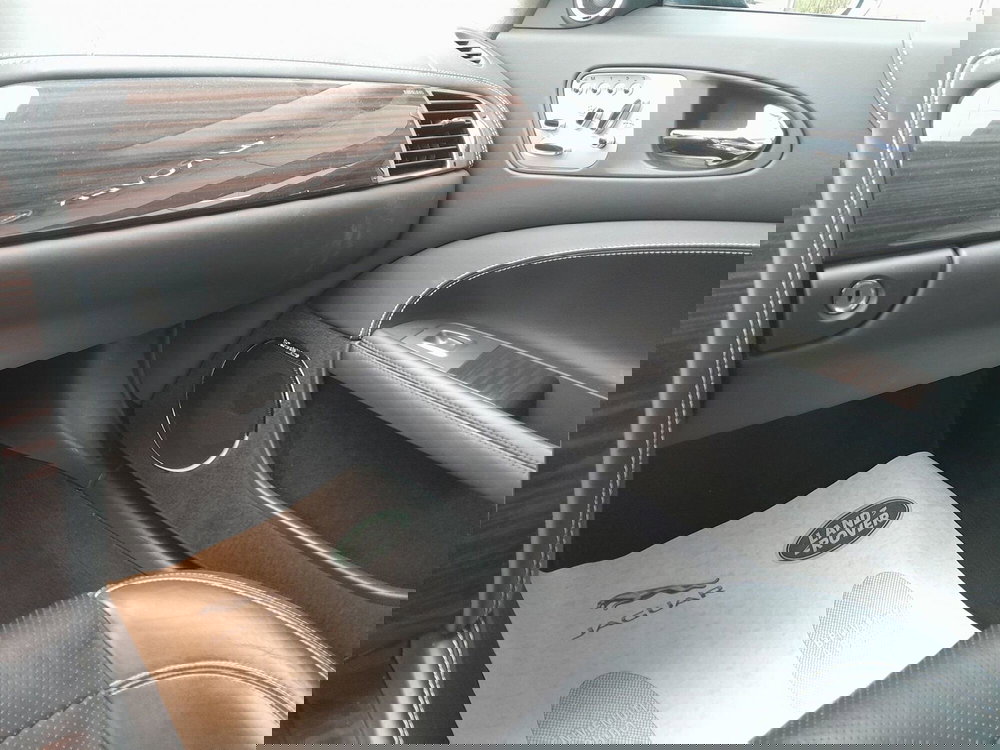 Jaguar XK usata a Cuneo (19)