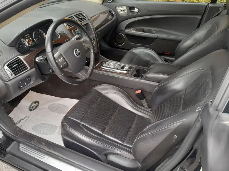 Jaguar XK usata a Cuneo (9)