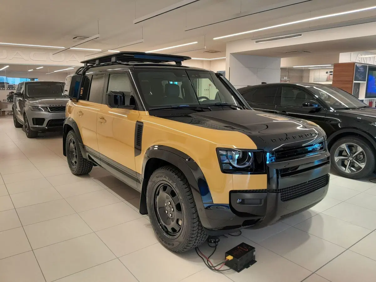 Land Rover Defender nuova a Cuneo (4)