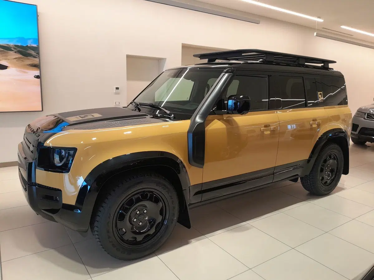 Land Rover Defender nuova a Cuneo (6)