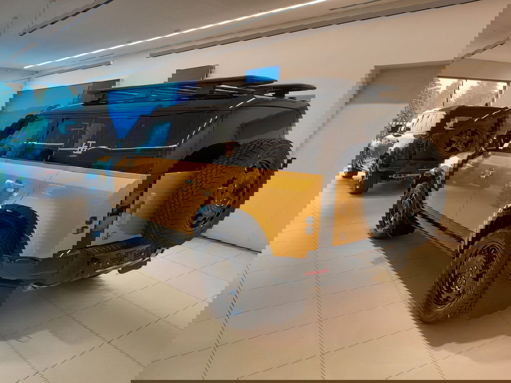 Land Rover Defender nuova a Cuneo (7)