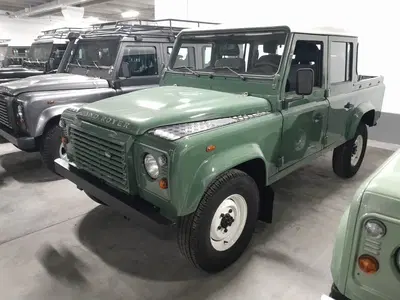Land Rover Defender 110 2.4 TD4 CrewCab SE del 2008 usata a Cuneo